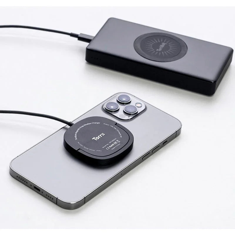 Torrii Bolt Magnetic Snap 15W Wireless Charger - Black - Tashqila Torrii Bolt Magnetic Snap 15W Wireless Charger - Black - Tashqila